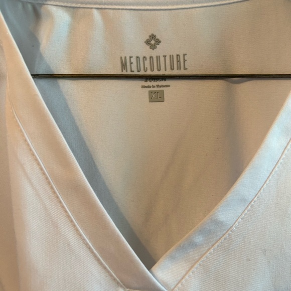 Med couture touch scrub top - Picture 2 of 3